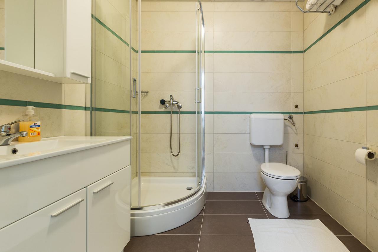 Villa Ljubica Pakostane Luaran gambar
