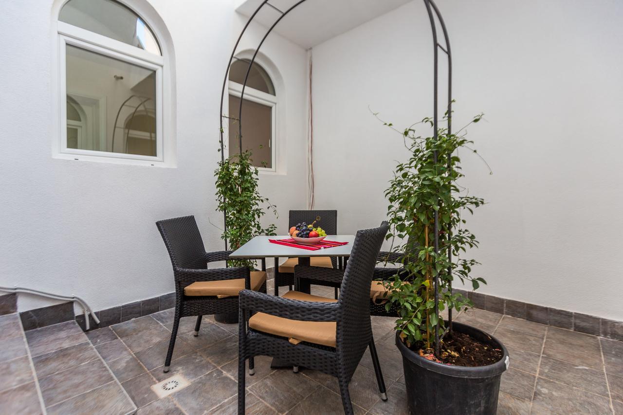 Villa Ljubica Pakostane Luaran gambar